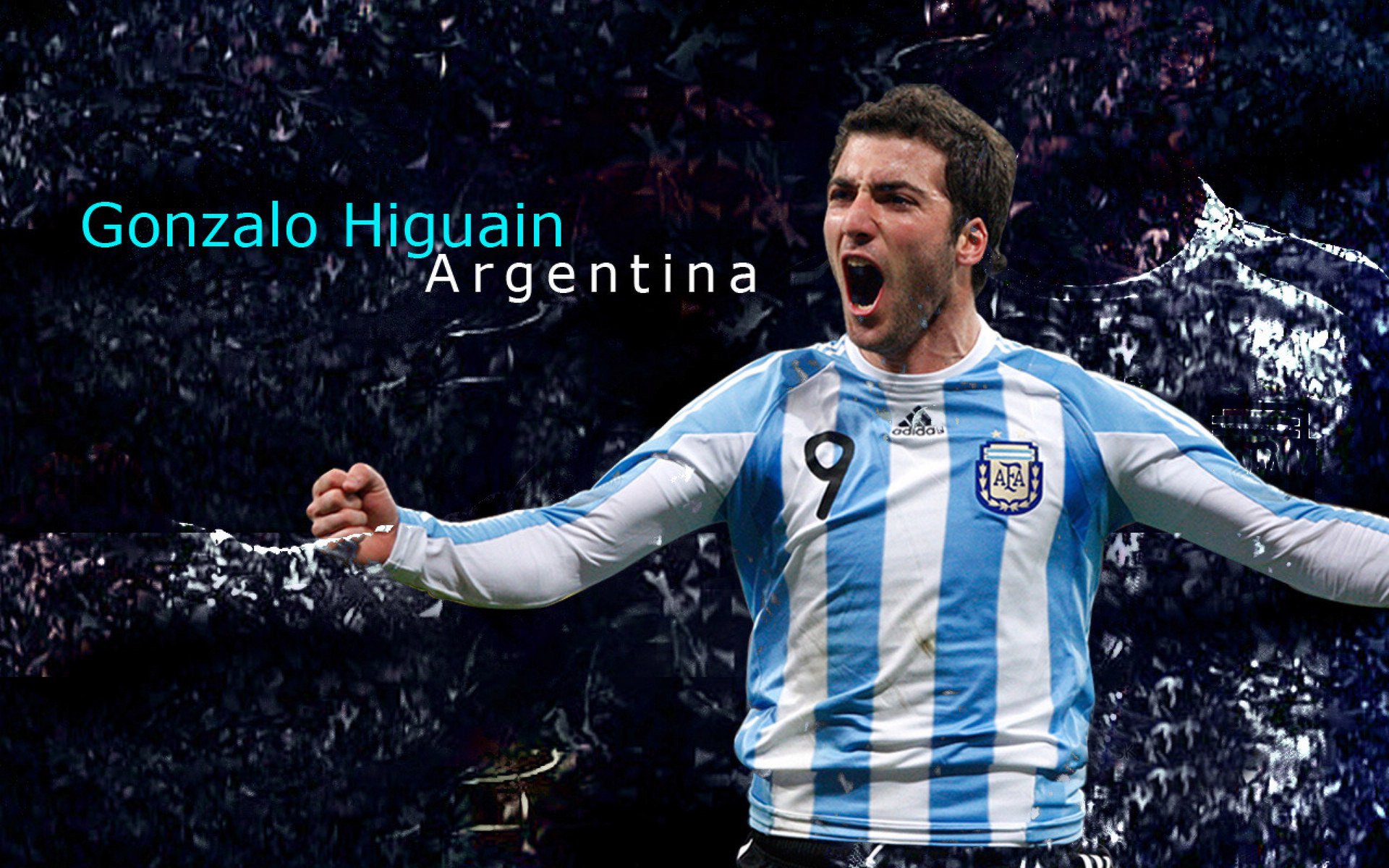 依托“互联网+”推动青少年足球大众化，普及率逐年升高