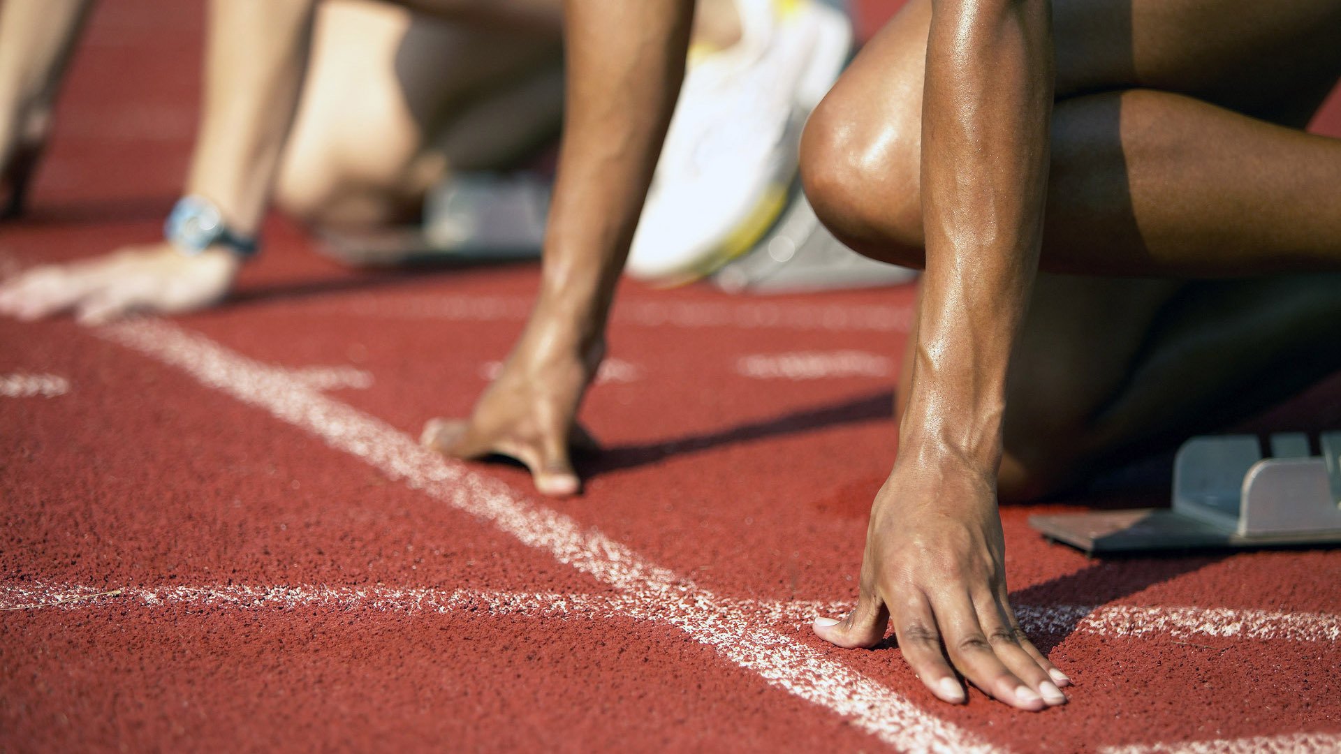 “逆境中的奇迹”——赛段突发危机下的英雄救赎，逆境成就英雄