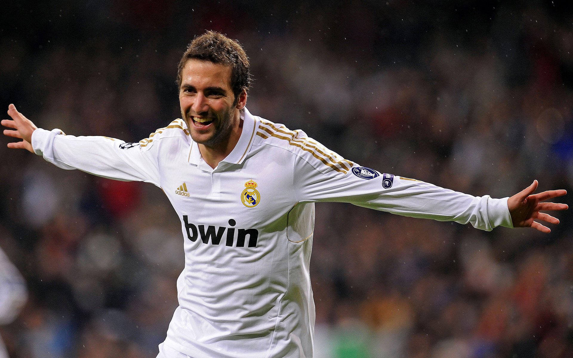 综合电竞直播带动赛事商业模式重塑，电竞直播平台如何盈利