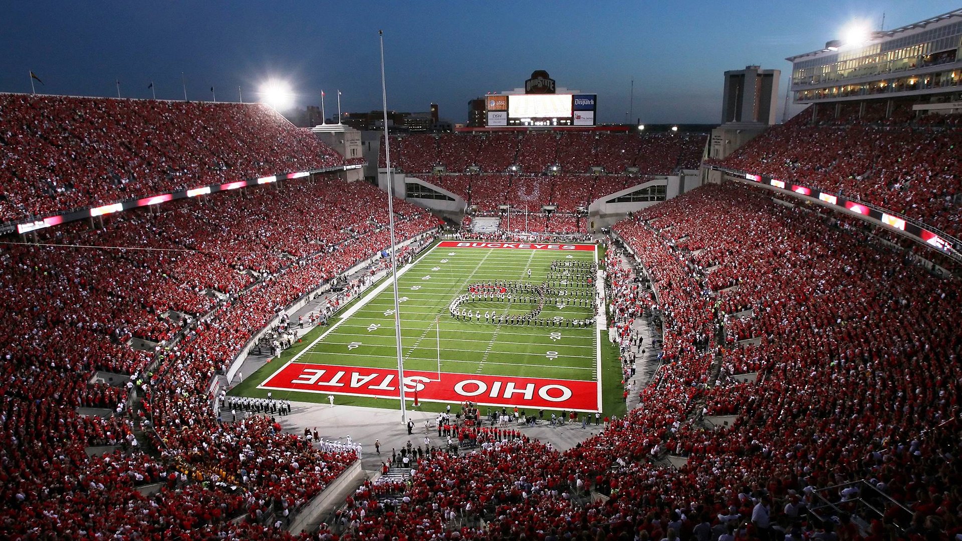 足球场新建项目逐步推进，硬件设施提升，足球场建设方案